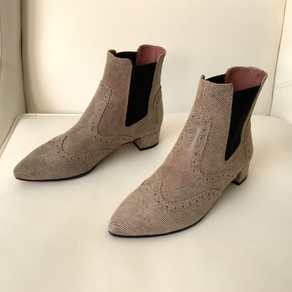 ITALY Summit Adella Animal Print Leather Fashion Boot Pointed Toe Chelsea Bootie - Picture 6 of 9